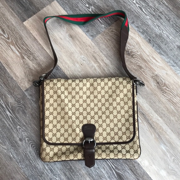 Authentic GUCCI messenger bag - Large / Unisex - Picture 4 of 14